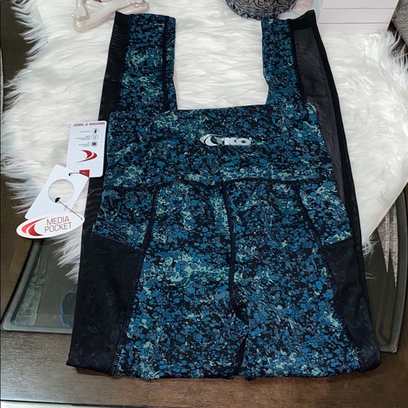 TKO Athletic Mesh high waist Leggings. Size S - Picture 2 of 15